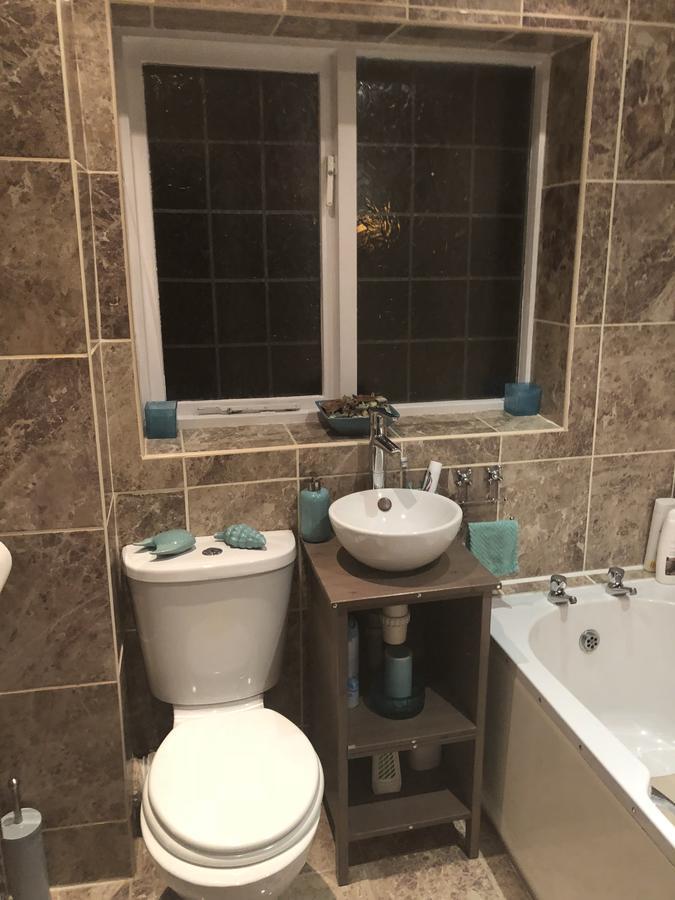 Waltham Abbey Private Property Экстерьер фото